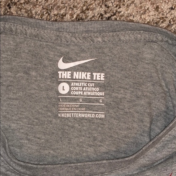 Nike T-Shirt - Picture 4 of 4